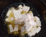 Foto langkah ke 1 dari resep Jangan lombok telur puyuh tahu tempe.