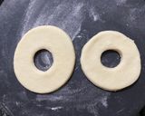 कॅरॅमल डोनट (caramel donut recipe in marathi) रेसिपी स्टेप 3 फोटो