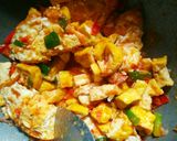 Foto langkah ke 3 dari resep Tahu telur ceplok cabe.