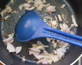 A picture of step 1 of Palak-Corn Curry.