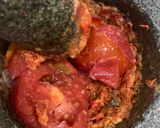 Foto langkah ke 3 dari resep Sambal Terasi Tomat.