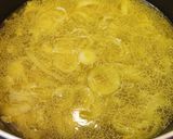 A picture of step 2 of Country-Style French Onion Soup.