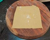 A picture of step 2 of Egg Paratha.