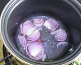 A picture of step 1 of Mushroom Walnut soup.