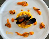 Foto del passaggio 9 della ricetta RISOTTO CAROTE, ZAFFERANO E COZZE