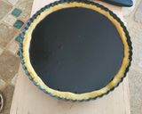 Foto del passaggio 4 della ricetta Crostata con confettura di more e sambuco