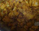 गोभी आलू (Gobhi aloo recipe in hindi) रेसिपी चरण 3 फोटो