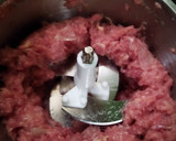 Foto langkah ke 2 dari resep Bakso sapi Homemade.