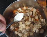 Foto del paso 5 de la receta: Estofado de cerdo con patata, boniato y setas
