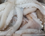 Foto del paso 1 de la receta: Pulpo de playa guisado en su tinta