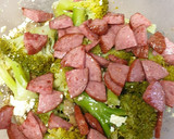 Foto del paso 1 de la receta: Pastel salado de brócoli con base de pan de molde