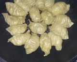 Foto langkah ke 5 dari resep Gyoza isi tahu udang simple.