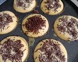 Foto langkah ke 4 dari resep Pukis Bulat Lembut.