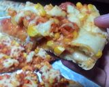 Foto langkah ke 9 dari resep Pizza simpel homemade.