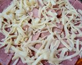 Foto langkah ke 4 dari resep Homemade Smoked Beef Sausage Pizza.