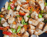 Foto del paso 3 de la receta: Pechuga de pollo con tomate 🍅