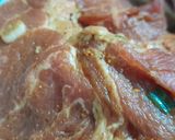 Hình bước làm 1 của món Mì lá tươi trộn xá xíu