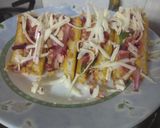 A picture of step 3 of Beetroot pudla sandwich.