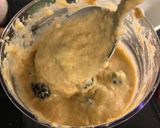 Foto del paso 3 de la receta: Minimuffins express al microondas de plátano y moras