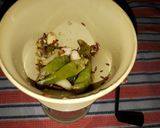 हिरव्या मीरचीचा ठेचा (hirya mirchi cha thecha recipe in martahi) रेसिपी स्टेप 3 फोटो 