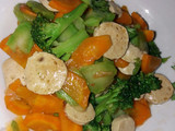 Tumis brokoli wortel bakso