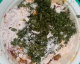 A picture of step 2 of Methi Thepla.