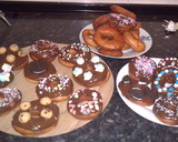 Foto del paso 7 de la receta: Donuts / donas decoradas 🤤