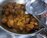 A picture of step 4 of Spicy Pear Chutney.