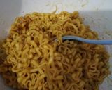 Foto langkah ke 1 dari resep Mi goreng #berburucelemekemas#resolusi2019.