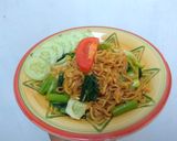 Foto langkah ke 4 dari resep Mie Goreng Cepat Saji.