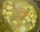 Foto del paso 2 de la receta: Crema de calabacín, calabaza y zanahoria