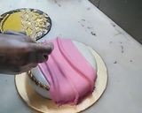 A picture of step 4 of Bridal shower cake.