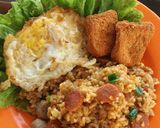 Foto langkah ke 4 dari resep Nasi Goreng Sosis Bakso.