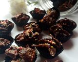Foto langkah ke 5 dari resep Chocolate Cornflake Cookies.