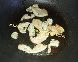 Foto del passaggio 2 della ricetta Straccetti di Tacchino in padella