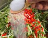 A picture of step 2 of Chinese Chicken Noodle Salad 鸡丝凉拌面.
