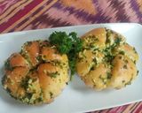 Foto langkah ke 5 dari resep Korean Garlic Cheese Bread.