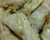 Foto del paso 4 de la receta: Rollitos de cerdo 🐷 en hojas de repollo