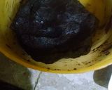 A picture of step 2 of Oreo cheze truffle.