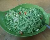 Foto langkah ke 7 dari resep Mie hijau homemade.