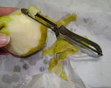 Foto del paso 2 de la receta: Pera al vino tinto