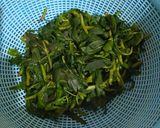 Foto langkah ke 2 dari resep Brambang Asem Kangkung.