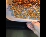 Foto del paso 2 de la receta: Crema de cacahuetes caramelizados con sal