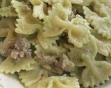 Foto del passaggio 6 della ricetta Farfalle con Pesto di Zucchine e Salsiccia
