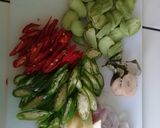 Foto langkah ke 3 dari resep Cumi tumis pete cabe hijau.