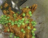 A picture of step 9 of Brinjal matar kheema.
