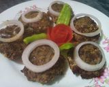A picture of step 4 of Jhaat paat kachy qeemy ke kabab.