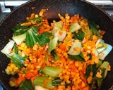 Foto langkah ke 4 dari resep Crabstick Butter Corn Fried rice (nasi goreng) | dengan jagung, wortel, pokcoy.