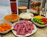 Foto del paso 1 de la receta: Solomillo de cerdo con shiitake y salsa de tomate y pimientos