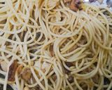 Gambar langkah 4 resipi Spaghetti Ayam dan Cendawan Shiitake.
